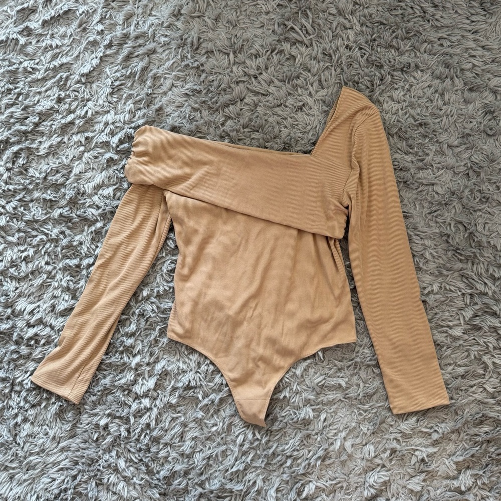 Backyard Roses - Rita Bodysuit - Picture 2 of 4